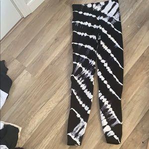 Pink/ Victoria’s Secret workout pants/ leggings